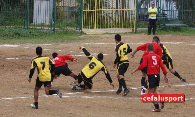 101031_Tiger 098x_tn.jpg